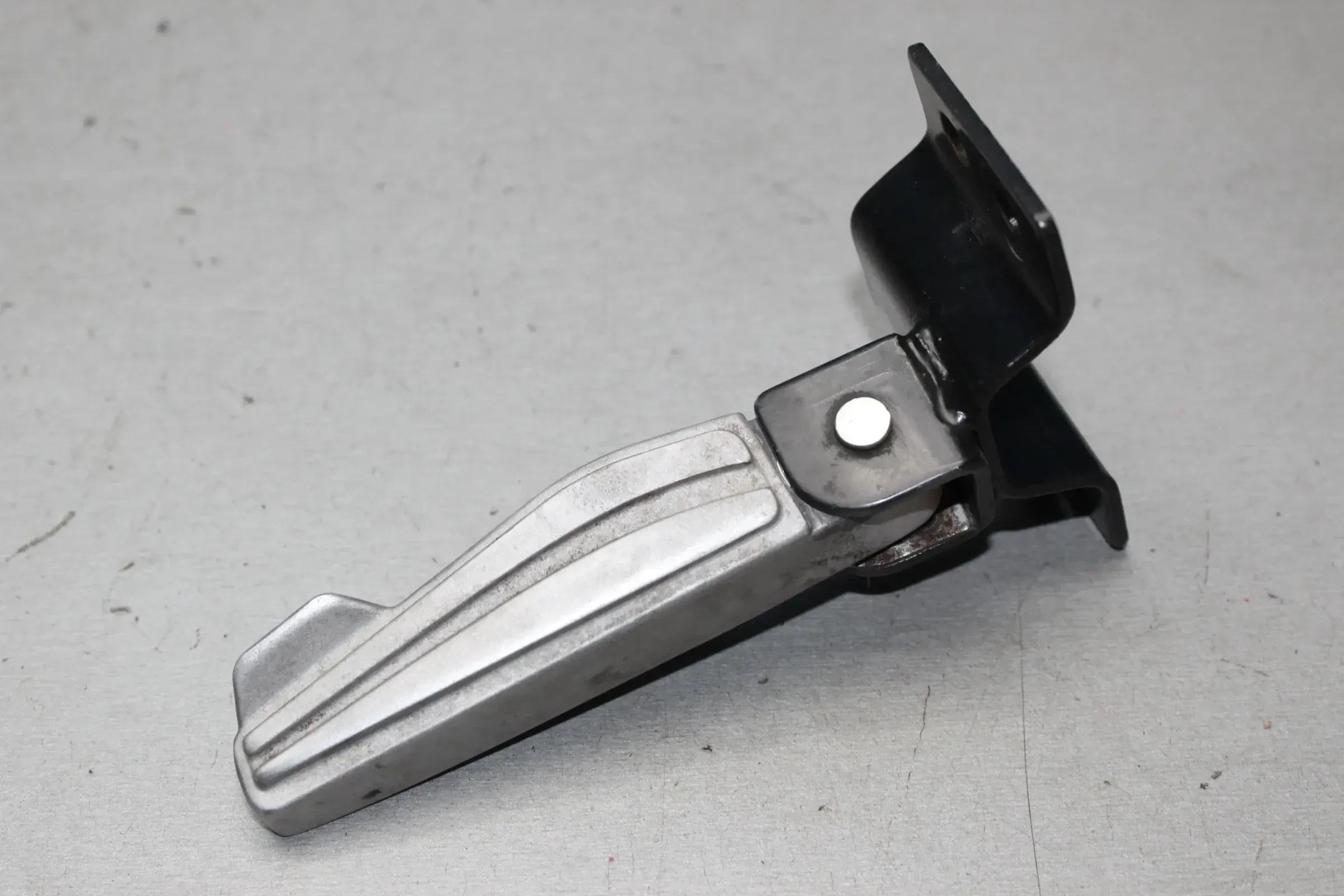Fußraste links Beifahrer Fußstütze für Roller Explorer Kallio 50 B58 - Bild 1