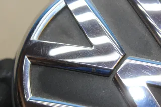 LOGO Heckklappengriff Entriegelungsgriff Heckklappe 6R6827469 VW Polo V 6R Bj.11 - Bild 3