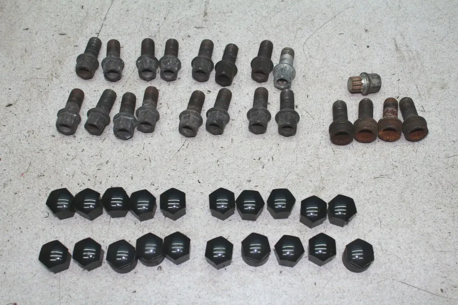 16+4+1 Radbolzen Radschrauben SW 17 mm Radsicherung Skoda Fabia 6Y Bj.05 - Bild 1
