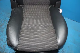 Beifahrersitz Teilleder Sitz vorne rechts Chevrolet Captiva C100 Bj.08 - Bild 2