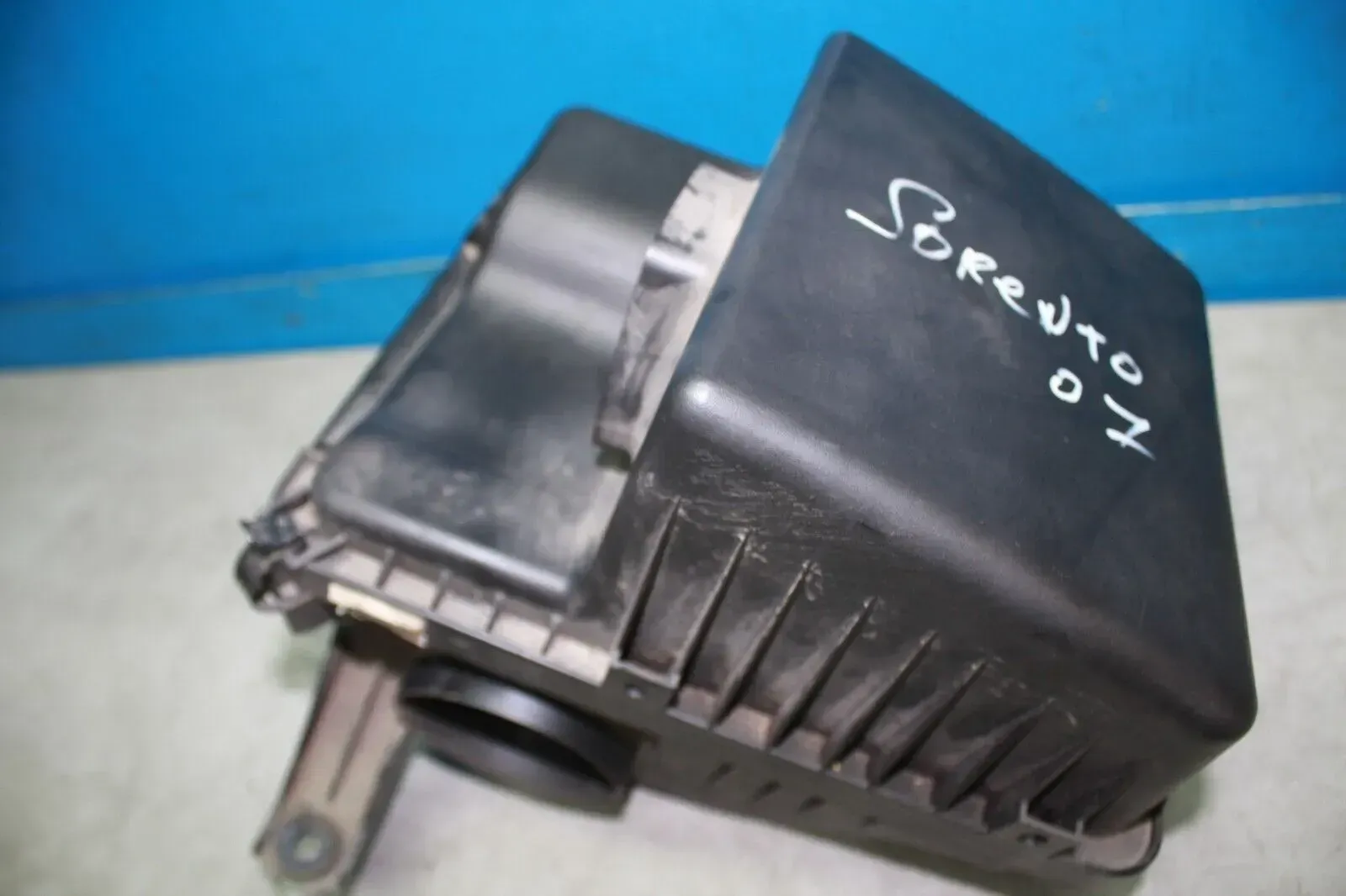 Luftfilterkasten Luftfiltergehäuse 28110-3E700 KIA Sorento I JC 2.5 CRDi Bj.07 - Bild 1