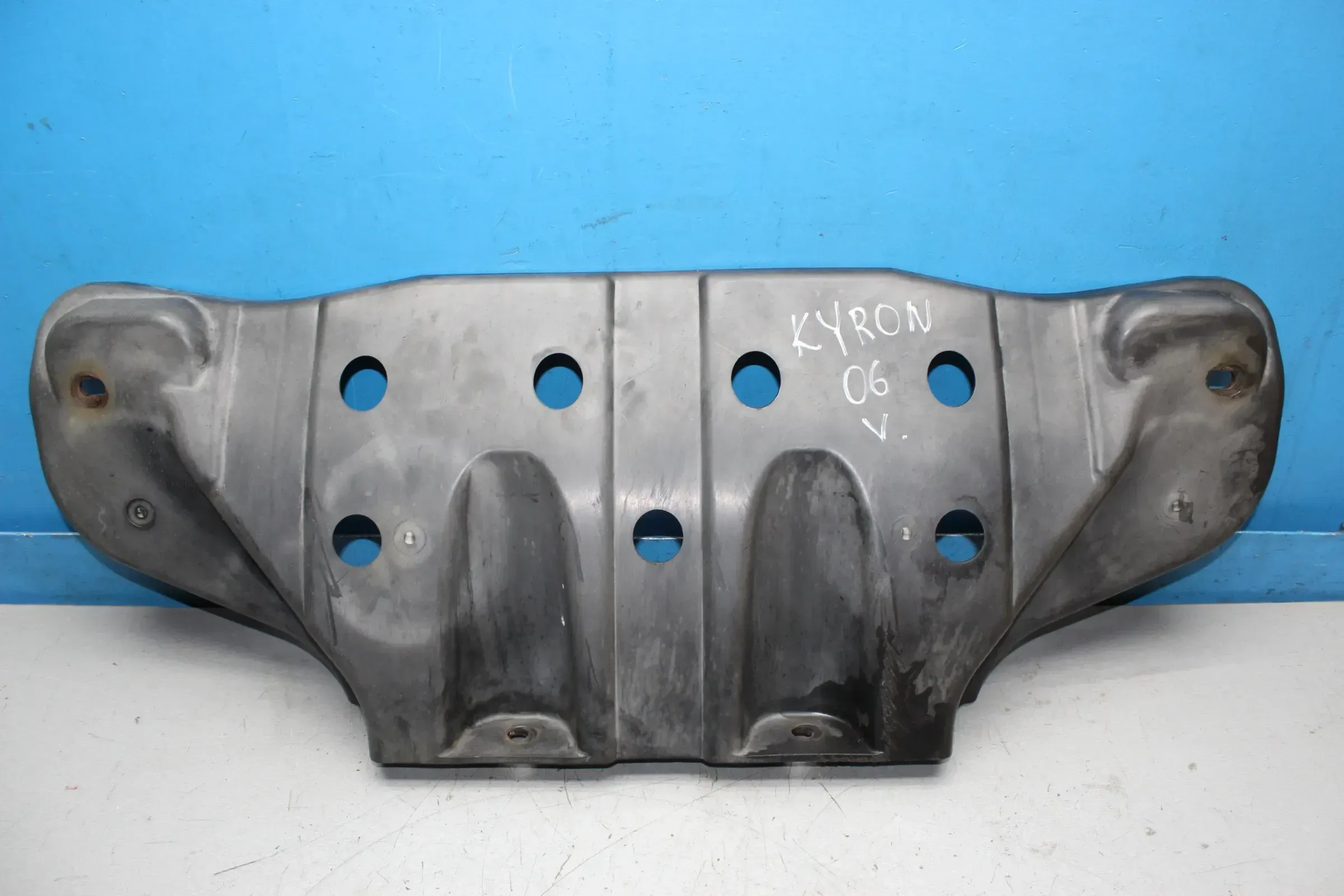 Unterfahrschutz Motorschutz unten 40810-09A03 SsangYong Kyron 2.0 Xdi Bj.06 - Bild 1