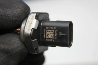 Kraftstoffdruck Sensor 9812191080 Citroen C3 III SX 1.2 THP Bj.20 - Bild 2