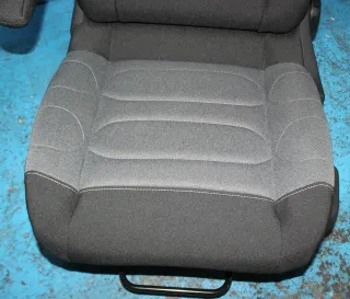 Fahrersitz Sitz vorne links mit Armlehne Citroen C3 III SX Bj.20 - Bild 4