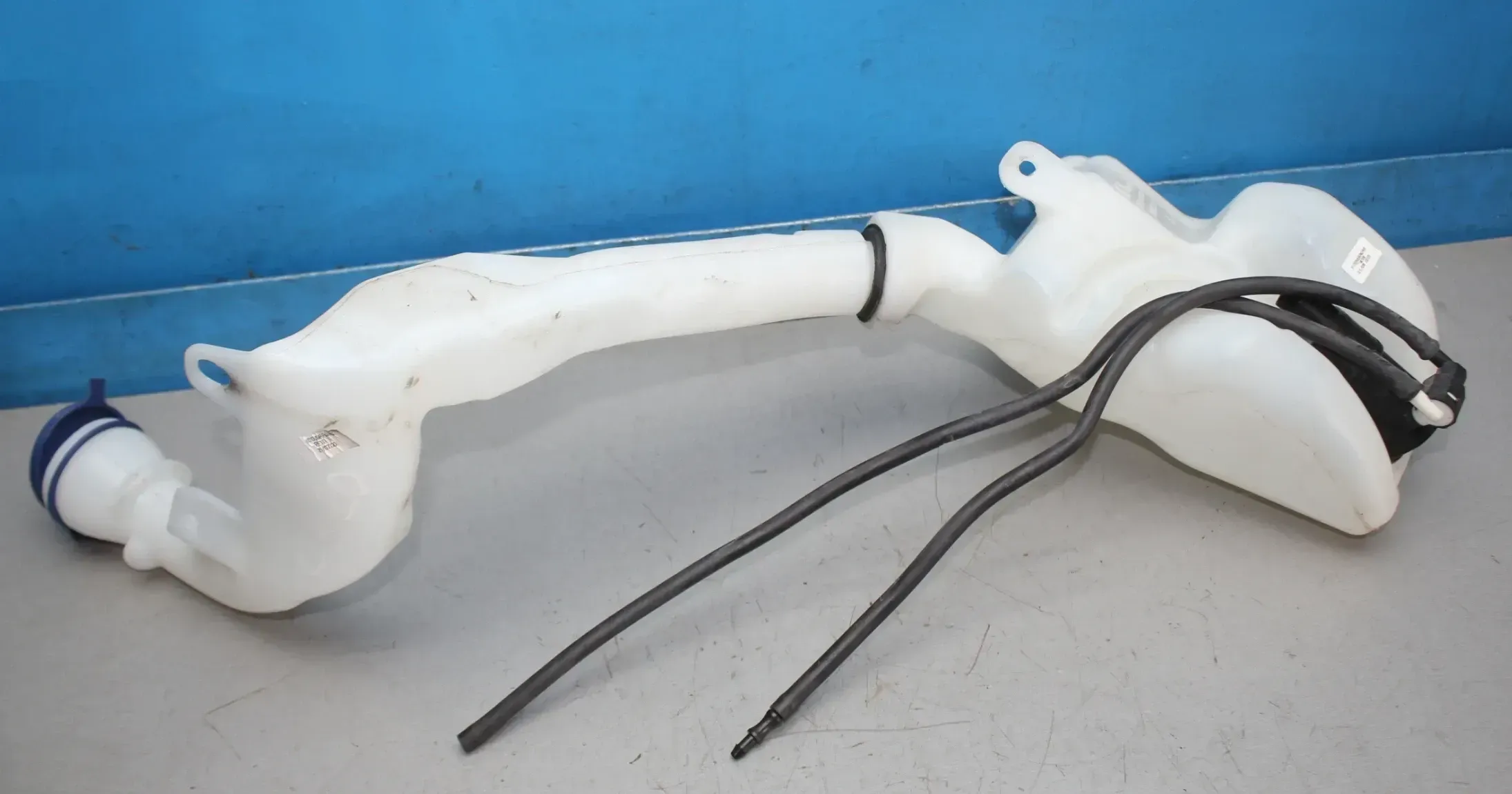 Wischwasserbehälter Behälter Pumpe 9683988680 Citroen C3 III SX Bj.20 - Bild 1