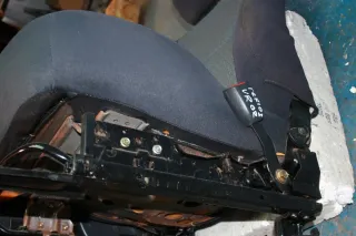 Beifahrersitz Sitz vorne rechts Daihatsu Terios I 1.3 4WD J1 Bj.02 - Bild 8