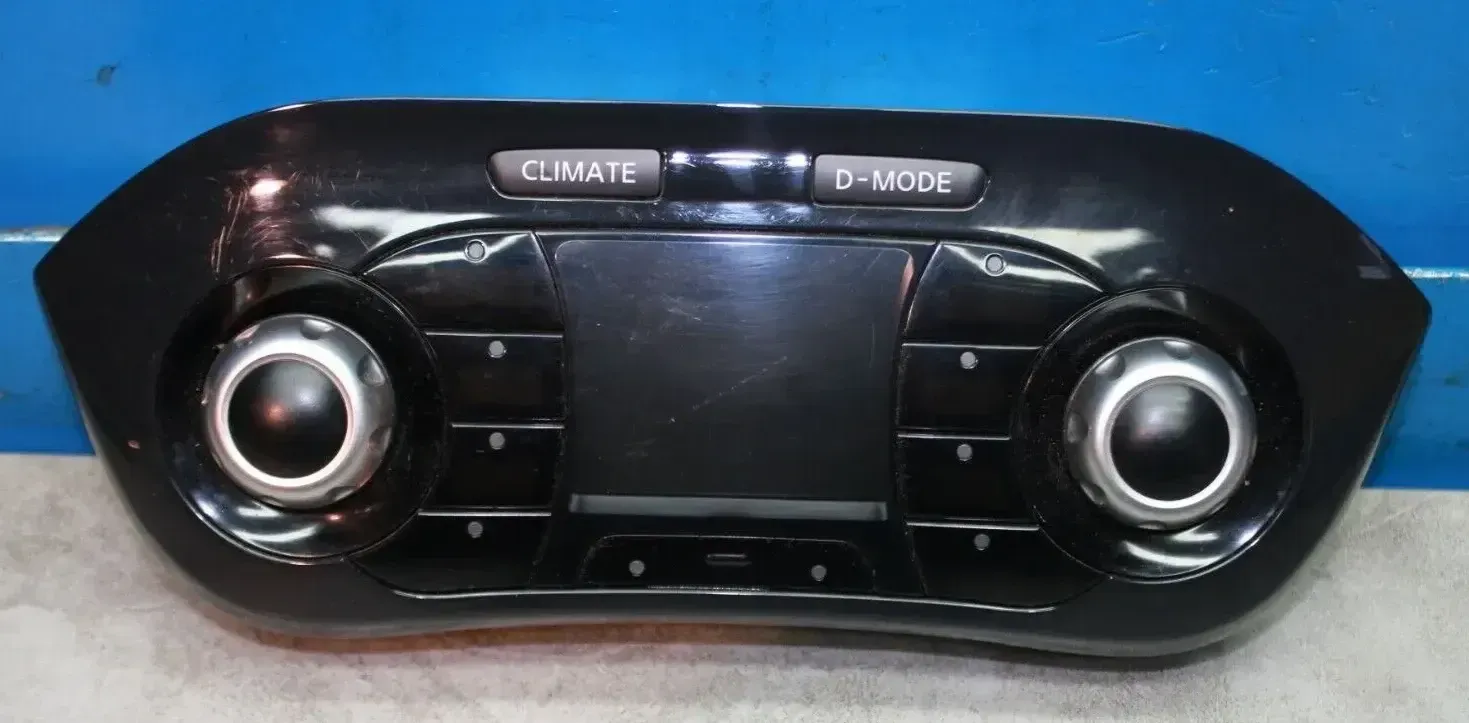 Klimabedienteil Heizung Regler 248451KB0A Nissan Juke F15 1.5 dCi Bj.12 - Bild 1