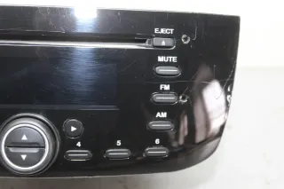 Autoradio Radio CD Player 28235664, 7355014090 Fiat Punto Evo 199 Bj.10 - Bild 4