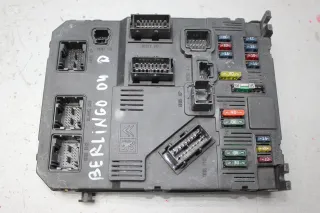 Sicherungskasten Relaiskasten Zentralelektrik 9652474680 Citroen Berlingo Bj.04 - Bild 1