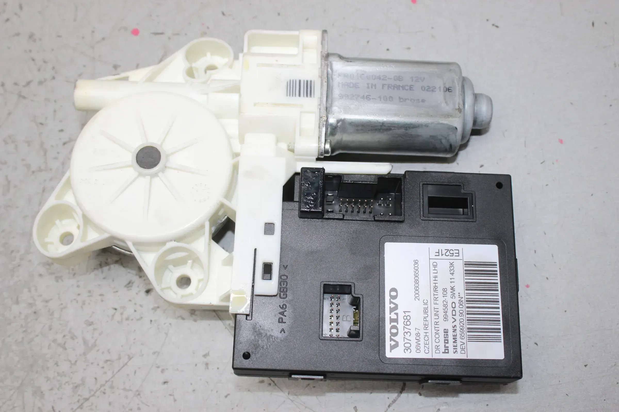 Fensterhebermotor vorne rechts 30737681, 992746-100 Volvo V50 Bj.06 - Bild 1
