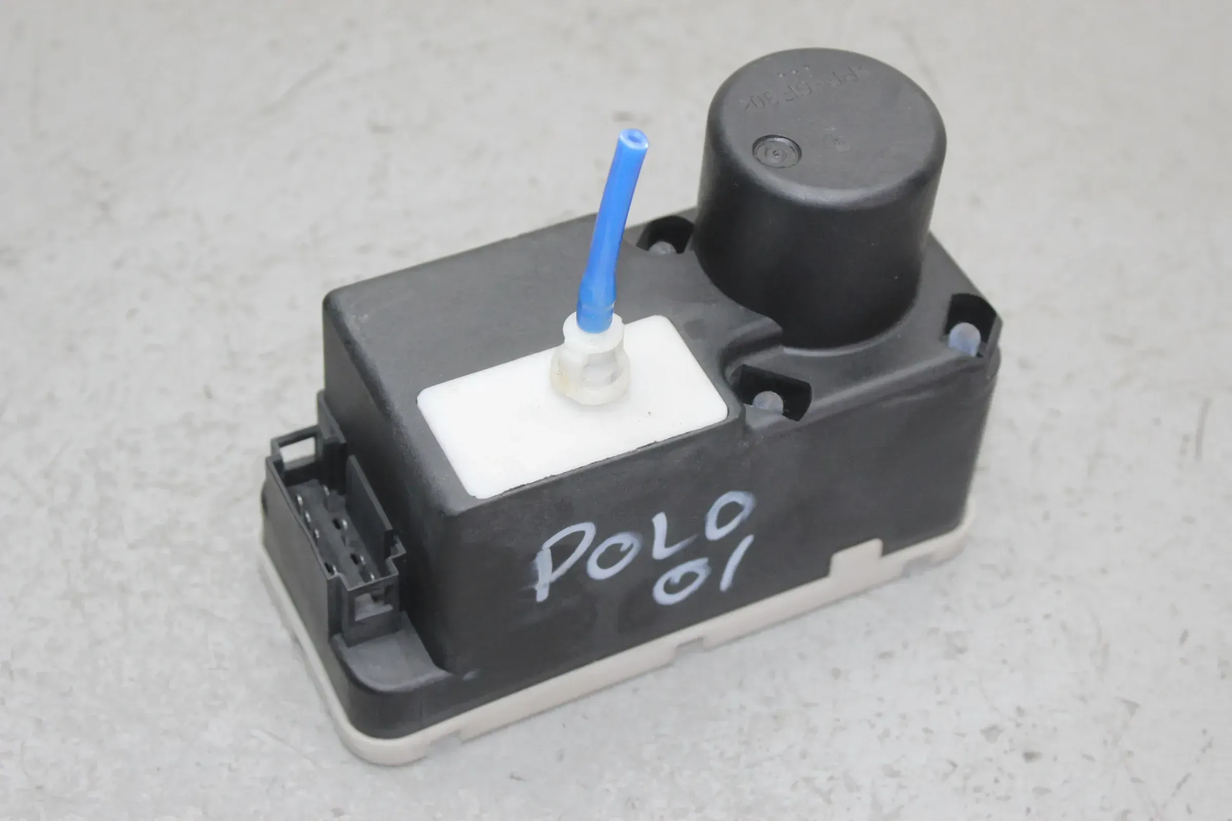ZV Pumpe Zentralverriegelung 6N0962257A VW Polo 6N Bj.01 - Bild 1