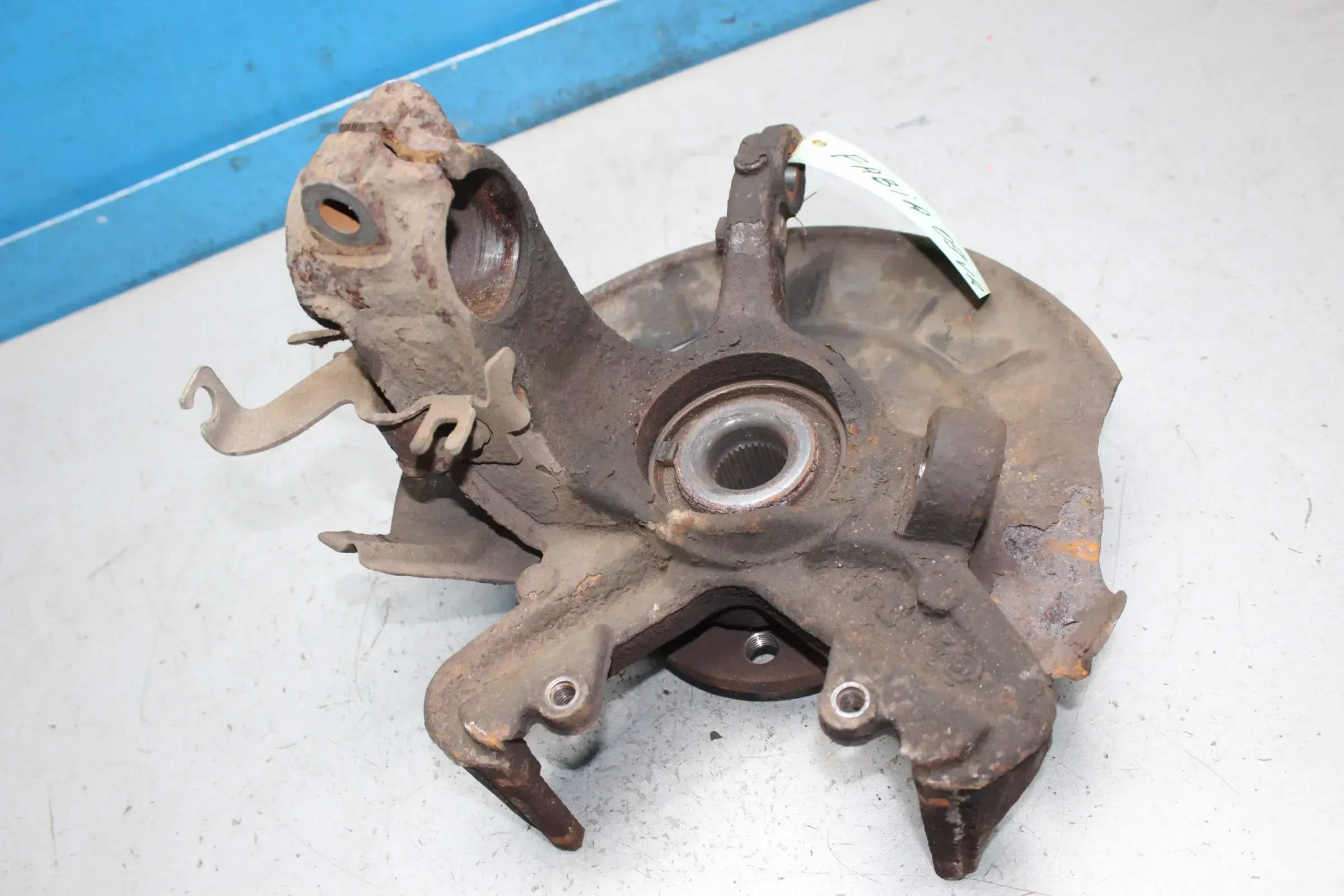 Achsschenkel Radnabe ABS vorne rechts Skoda Fabia 2 II 5J 1.4 Bj.09 - Bild 1