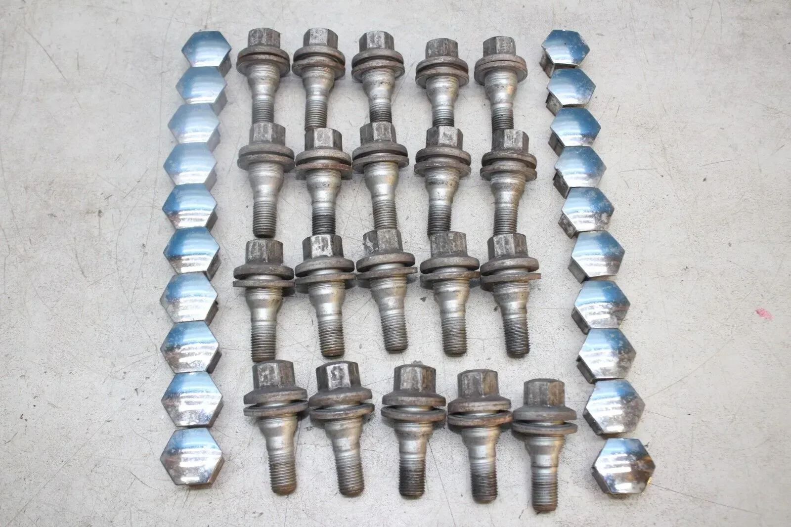 20x Radbolzen Radschrauben SW 17 mm mit Kappen Peugeot 508 I 8D Bj.16 - Bild 1