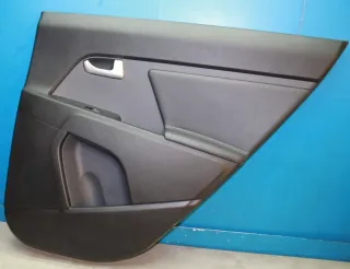 Türverkleidung Türpappe hinten rechts 83302-3U030 KIA Sportage III SL Bj.12 - Bild 1