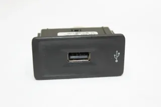 USB Buchse Anschluss Port IN 3G0035222 Seat Ibiza IV ST Bj.16 - Bild 2