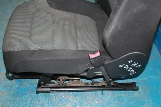 VW Passat 3C B7 362 Bj.11 Beifahrersitz Sitz vorne rechts mit Airbag 3C8881106AD - Bild 6