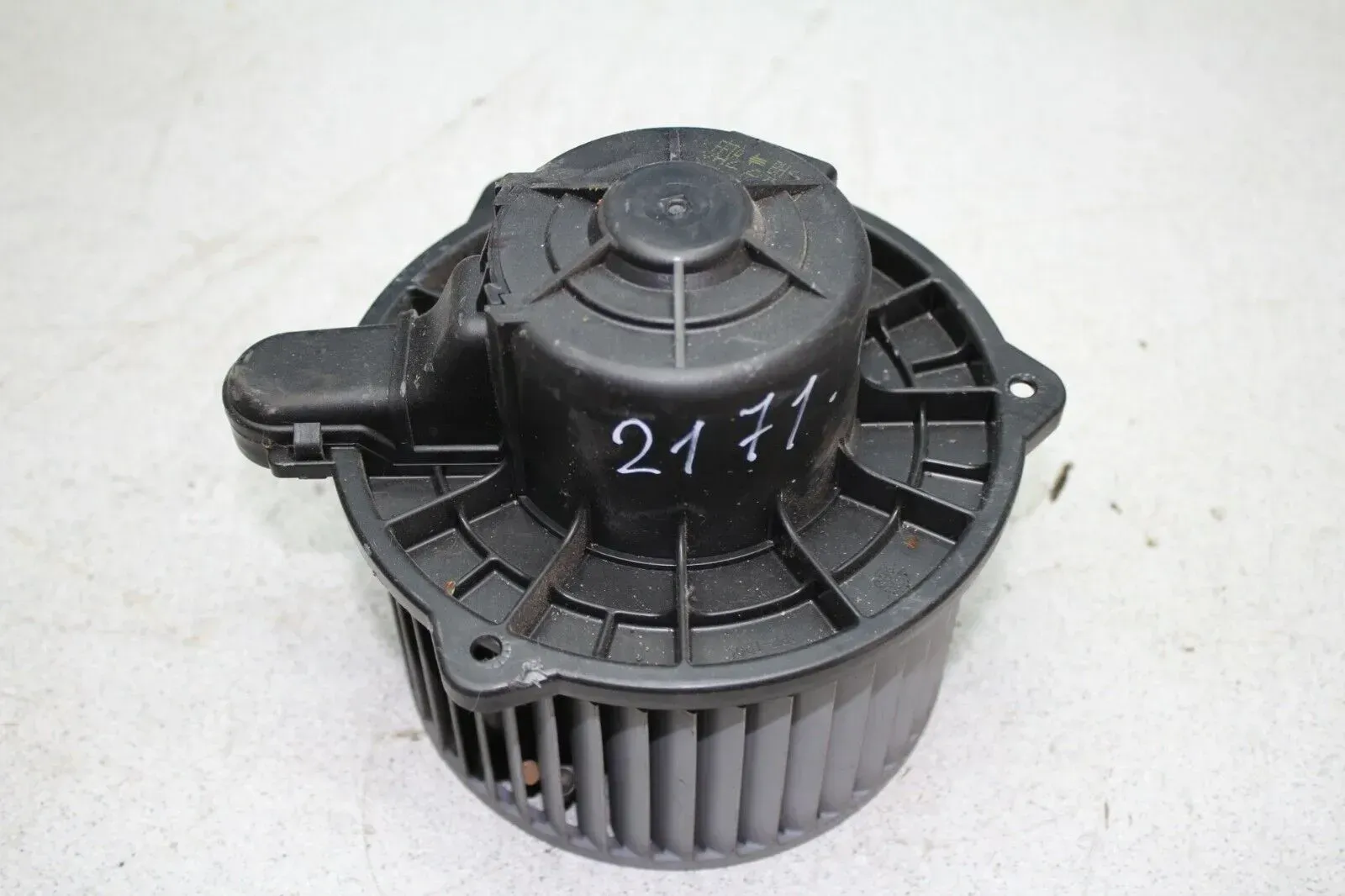 Lada Priora Kombi 2171 Bj.10 Gebläsemotor Heizung Gebläse Lüfter - Bild 1
