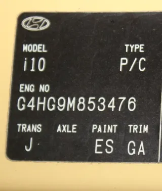 Benzin Motor code G4HG Ohne Anbauteile Hyundai i10 1.1 49 kW Bj.10 - Bild 8