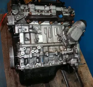 Diesel Motor 50 kW code 10FDAX 8HZ Citroen C3 II 1.4 HDi Bj.10 - Bild 10