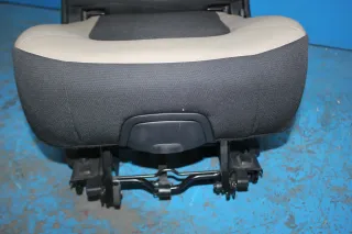 2-Reihe Sitz hinten rechts Citroen C4 Grand Picasso II Bj.14 - Bild 4