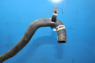 Renault Clio IV Bj.13 Kühlwasserschlauch Kühlwasser Schlauch 924104538RA - Bild 3