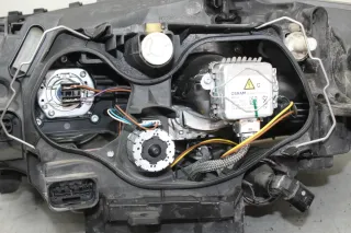 Xenon Scheinwerfer Frontscheinwerfer rechts 6924490, 89311161 BMW 1er E87 Bj.06 - Bild 6