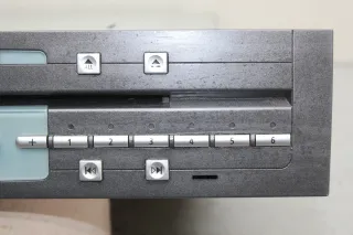 Autoradio Radio CD Player 8200064337 A Renault VEL Satis Bj.05 - Bild 3