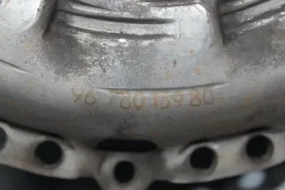 Schwungscheibe Schwungrad Druckplatte 9686904080 Citroen C4 II NC 1.6 HDi Bj.13 - Bild 2