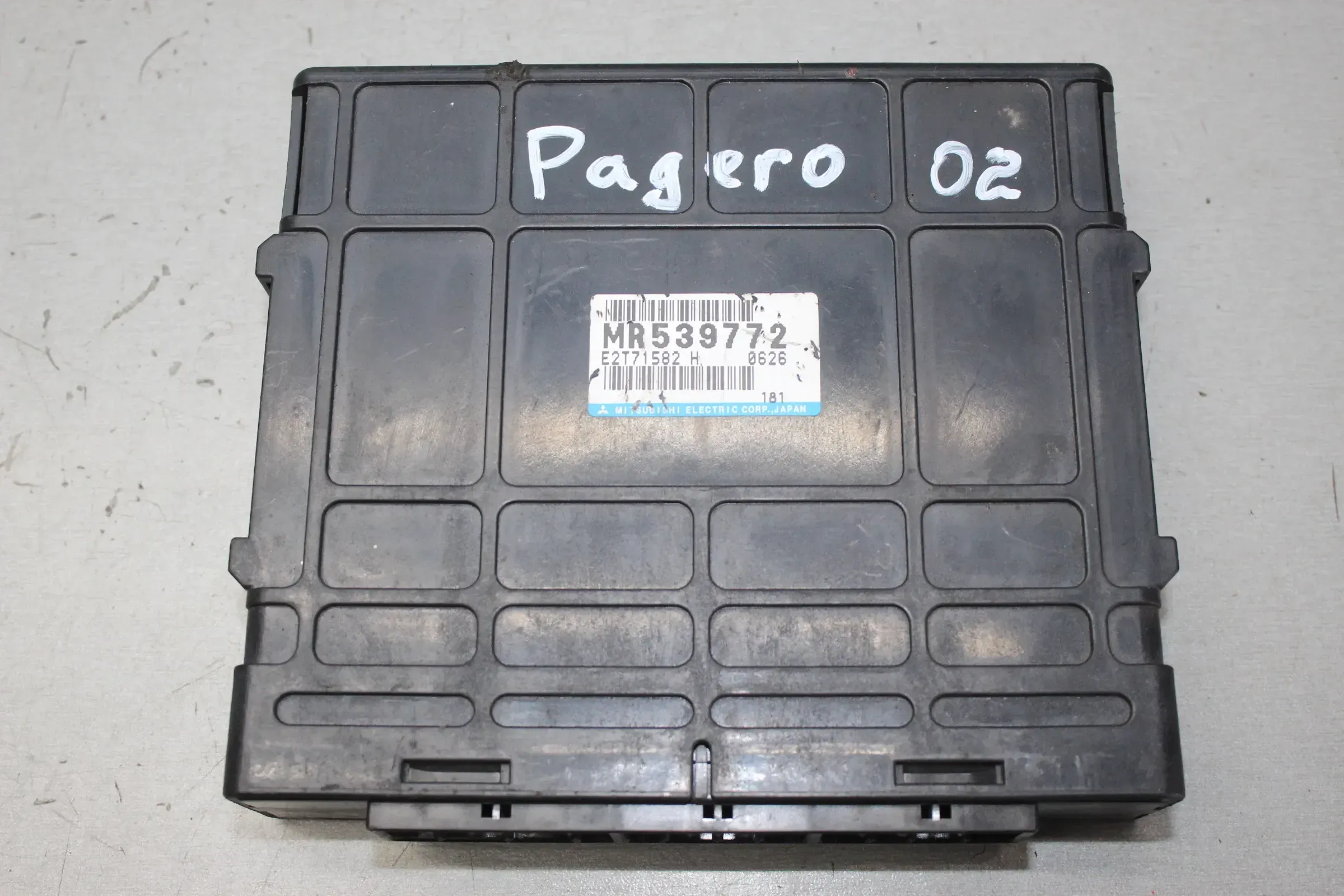 Motorsteuergerät MR539772, E2T71582H Mitsubishi Pajero Pinin 2.0 GDI Bj.02 - Bild 1