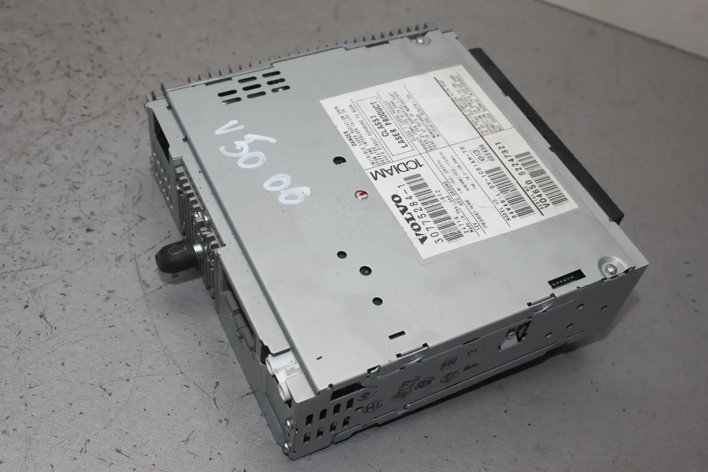 Autoradio Radio CD Laufwerk 30775284 Volvo V50 Bj.06 - Bild 1