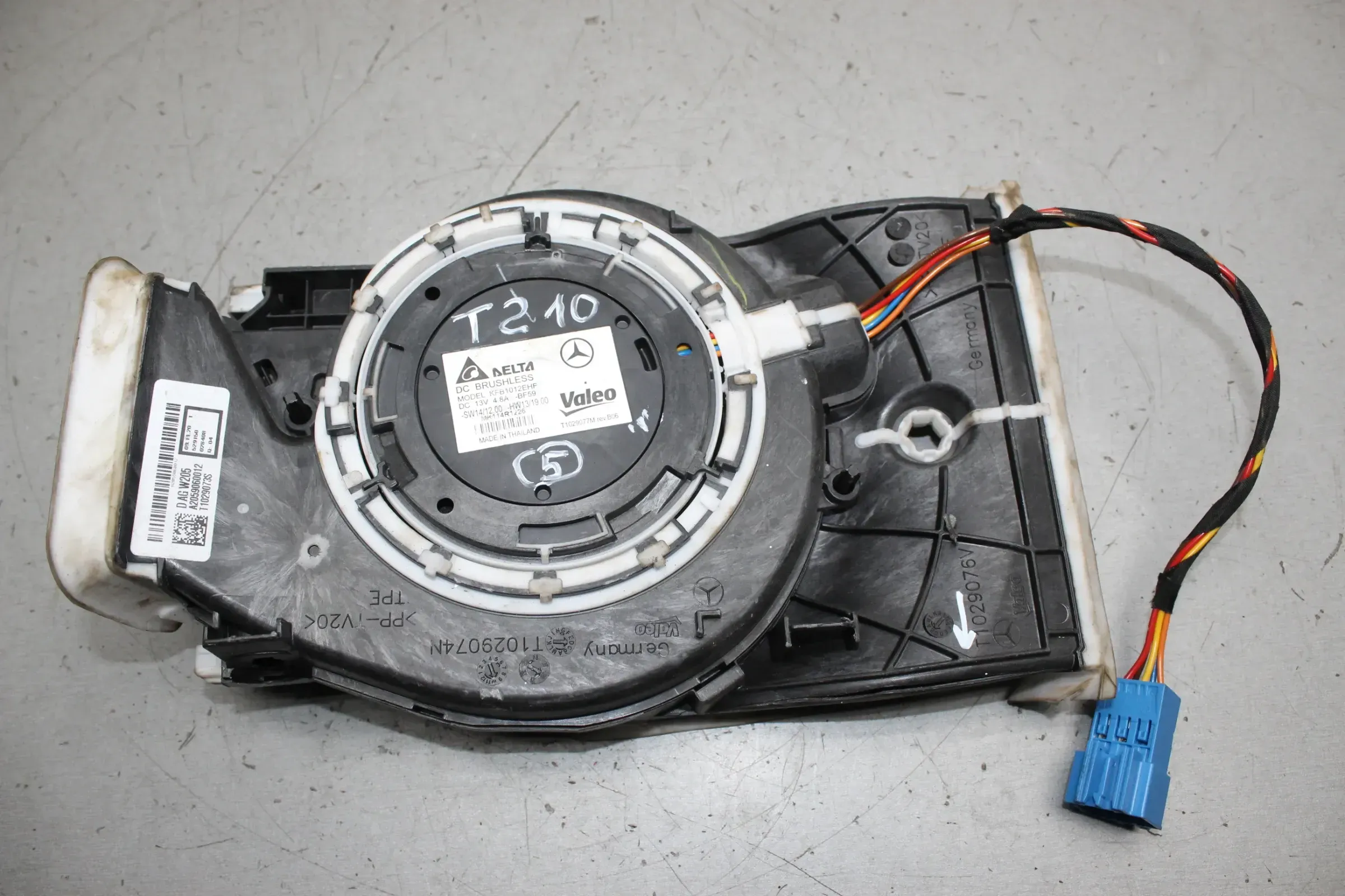 Mercedes W205 Gebläsemotor Heizung Gebläse Lüfter Mittelkonsole A2059060012 (5) - Bild 1