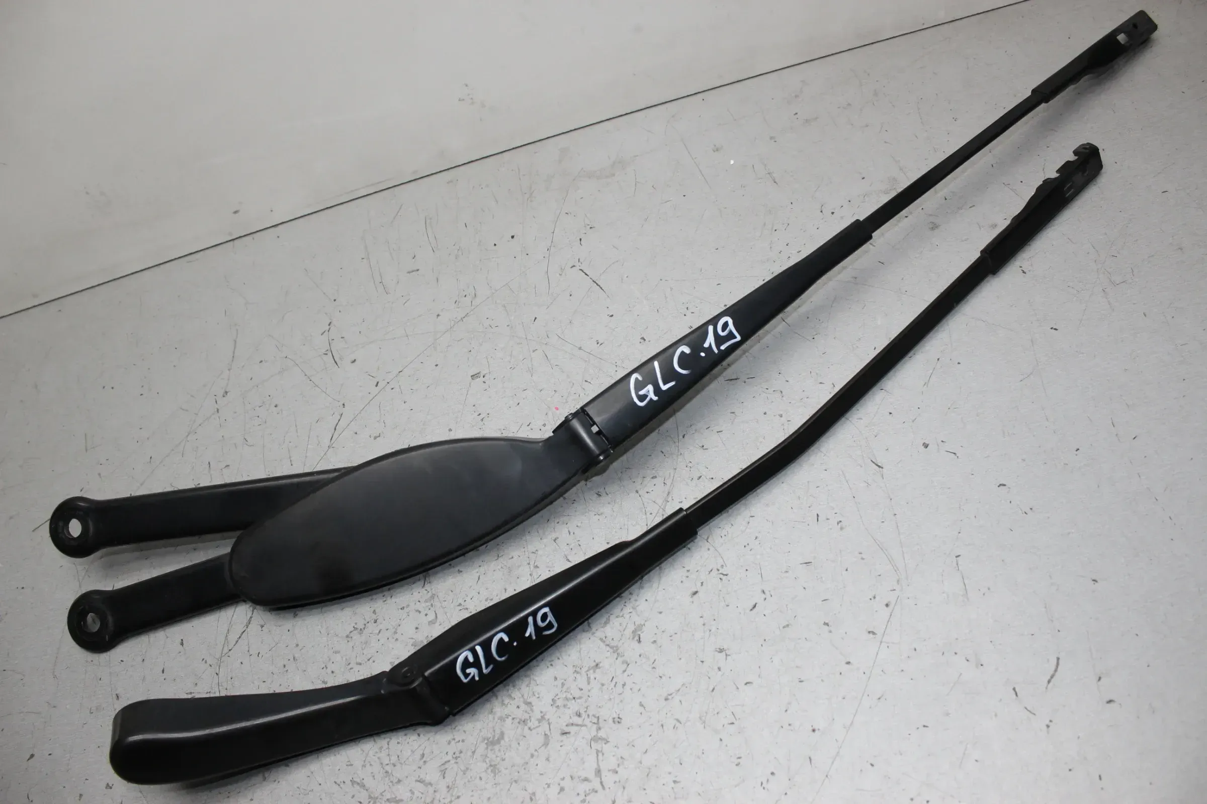 2x Wischerarm vorne links und rechts A2058240119 Mercedes Benz GLC X253 Bj.19 - Bild 1