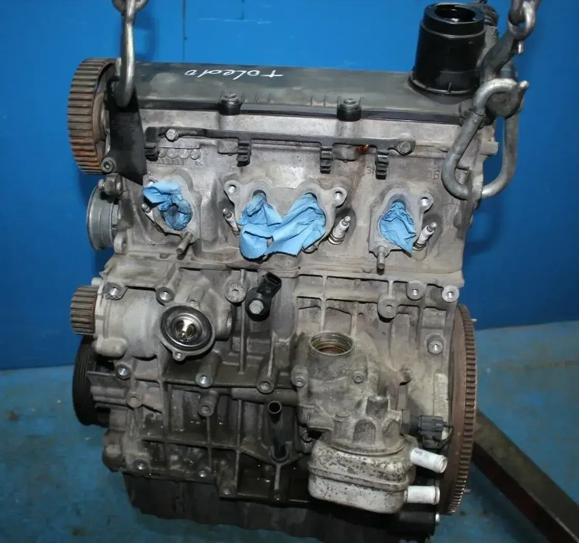 Benzin Motor 75 kW code BGU ohne Anbauteile Seat Toledo III 5P 1.6 Bj.04 - Bild 1