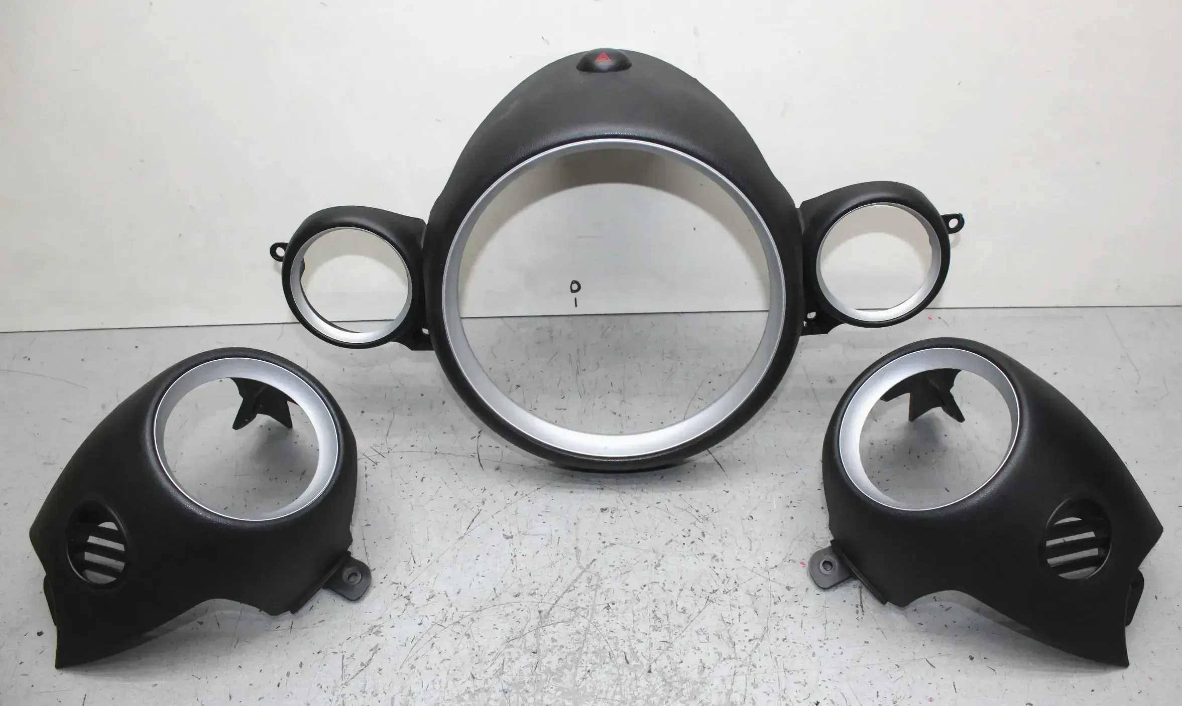 Verkleidung Blende Rahmen Abdeckung für Luftdüse 3422211 MINI Cooper R58 Bj.13 - Bild 1