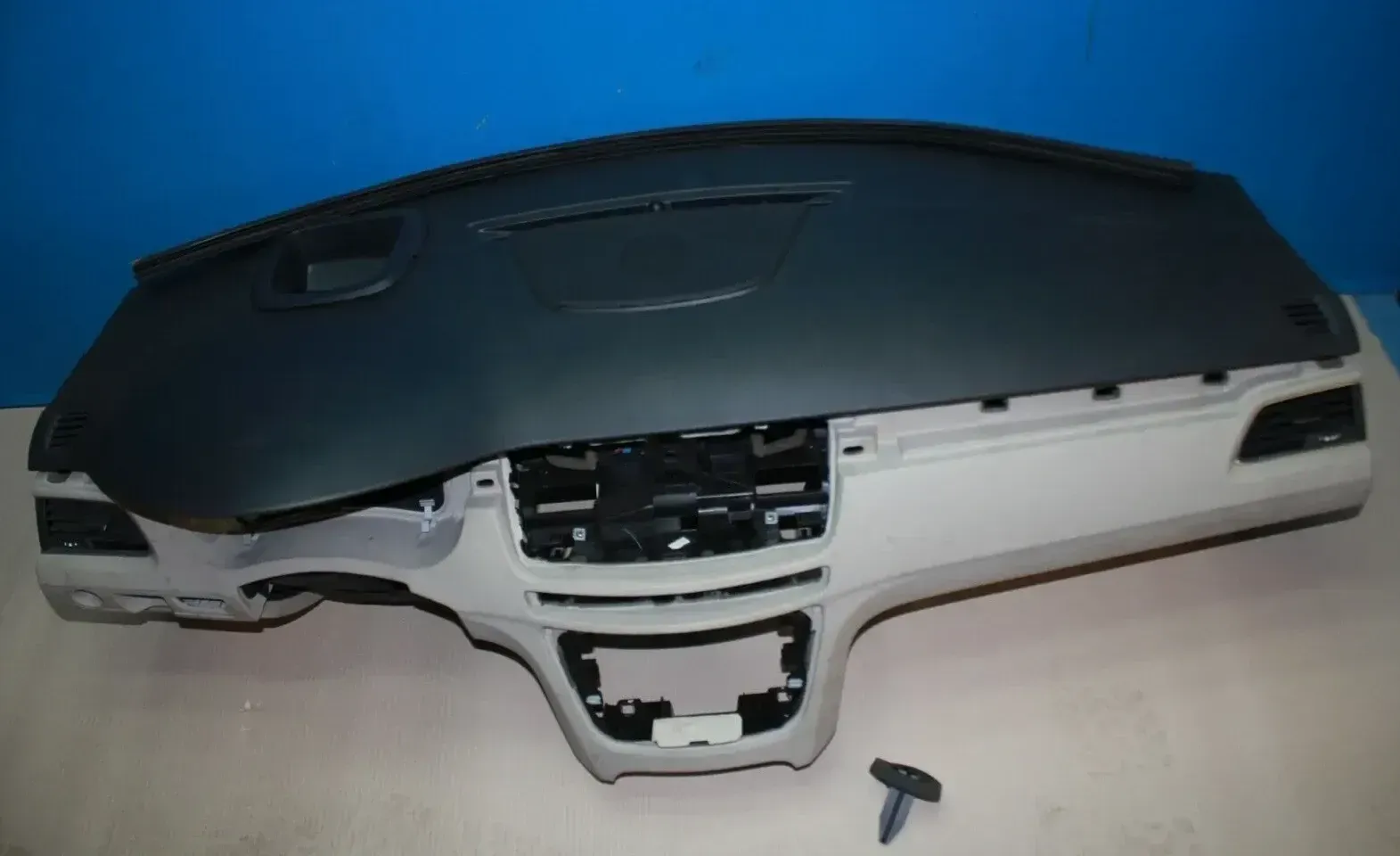 Armaturenbrett Cockpit Modul Handschuhfach Peugeot 508 SW I 8E Bj.13 - Bild 1