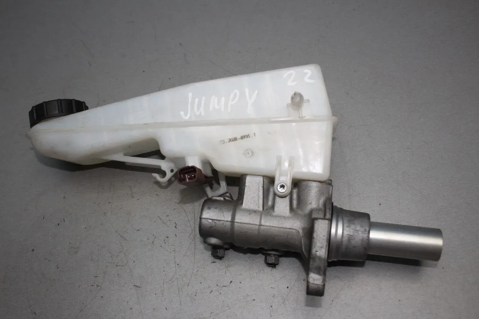 Hauptbremszylinder mit Behälter 03350891561 Citroen Jumpy III Bj.22 - Bild 1