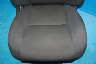 Beifahrersitz Sitz vorne rechts Toyota Corolla E12 Bj.07 - Bild 3