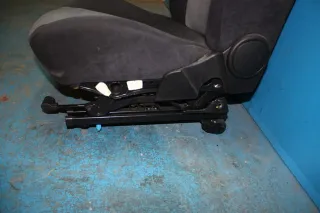 Beifahrersitz Sitz mit Modul vorne rechts Fiat Bravo II 198 Bj.08 - Bild 7