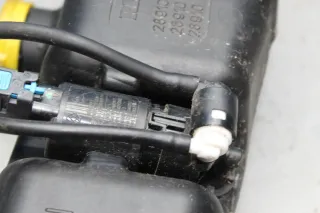 Wischwasserbehälter Behälter mit Pumpe 289102837R Dacia Logan MCV 2 II Bj.19 - Bild 2