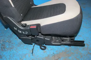 2-Reihe Sitz hinten links Citroen C4 Grand Picasso II Bj.14 - Bild 6