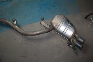 Auspuff Endschalldämpfer Endtopf 8575825 8510381 BMW 5er F10 518D Bj.15 - Bild 2