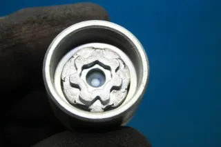 VW Passat 3C B7 Bj11 20x Radbolzen SW17 4+1 Radsicherung Felgenschloss 5Q0698137 - Bild 5