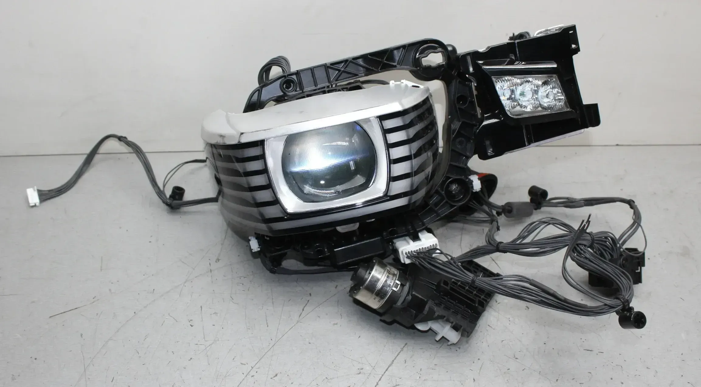 Leuchte LED Modul Organspender aus Scheinwerfer vorne rechts Volkswagen ID BUZZ - Bild 1