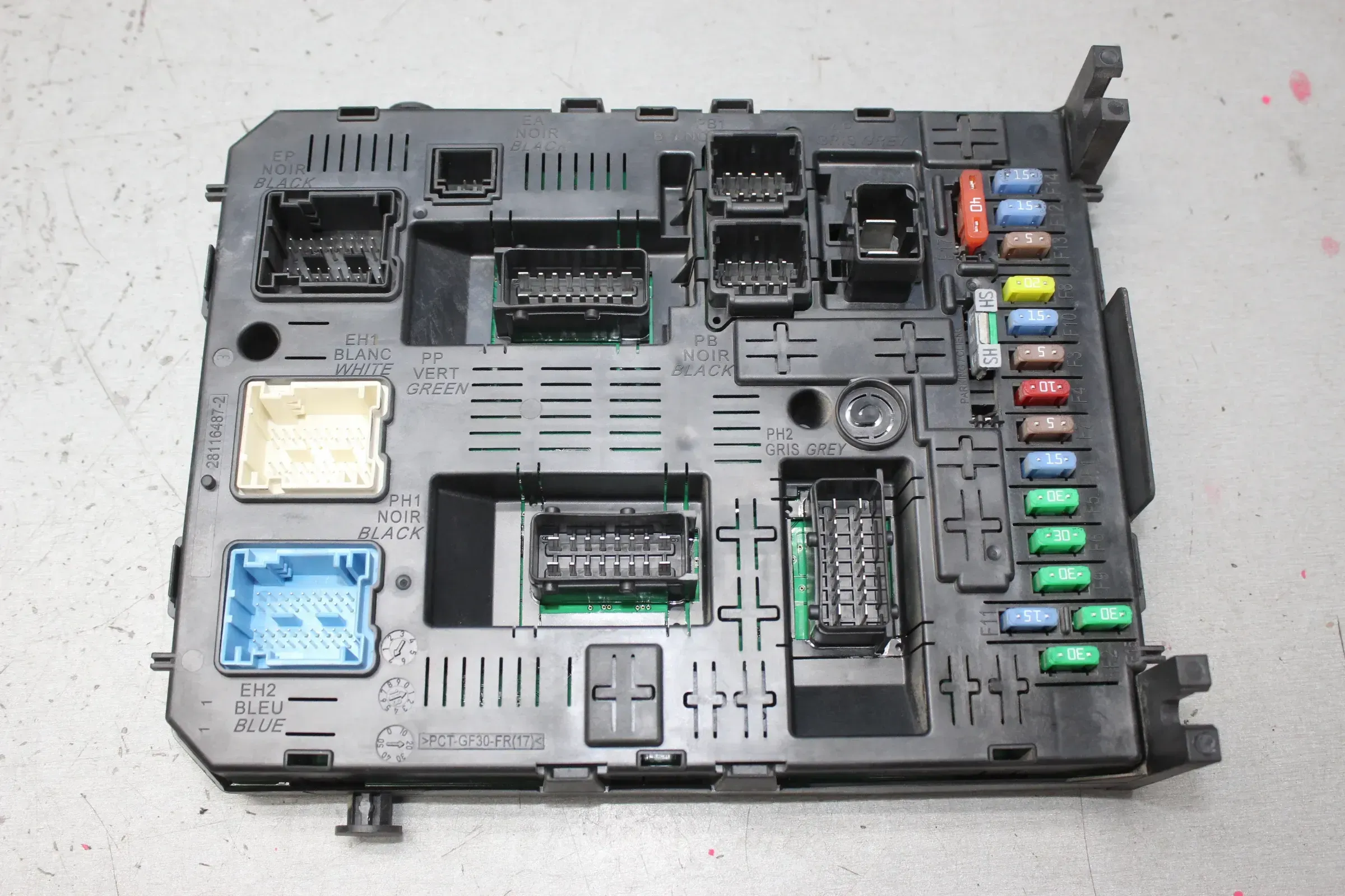 Sicherungskasten Relaiskasten 9678477080 Citroen Berlingo II B9 Bj.13 - Bild 1