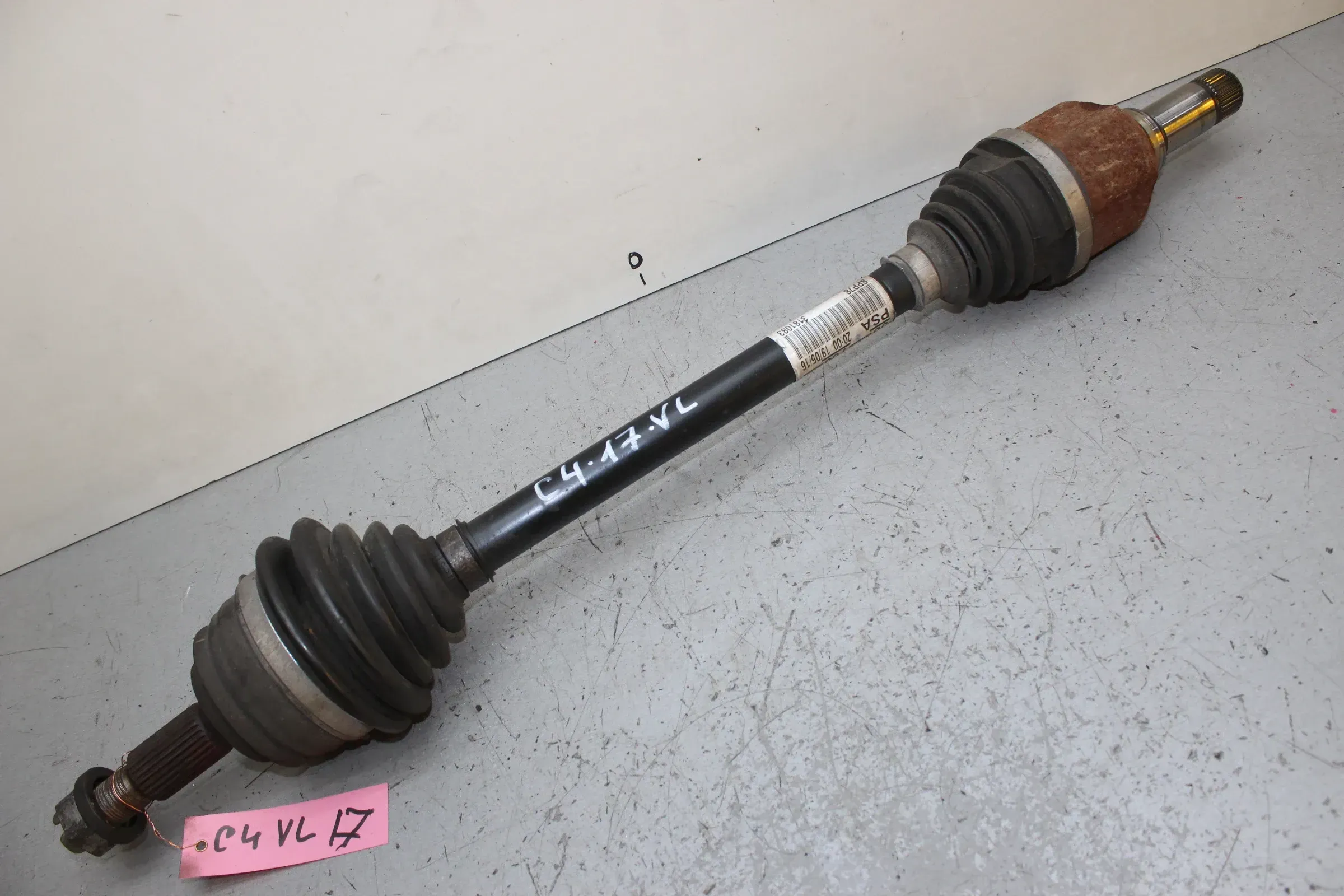 Antriebswelle Gelenkwelle vorne links 9806313280 Citroen C4 Picasso II 1.6 Bj.17 - Bild 1