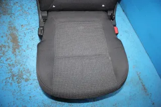 Sitz hinten mitte 2-Reihe Peugeot 5008 I 0E_ Bj.11 - Bild 5