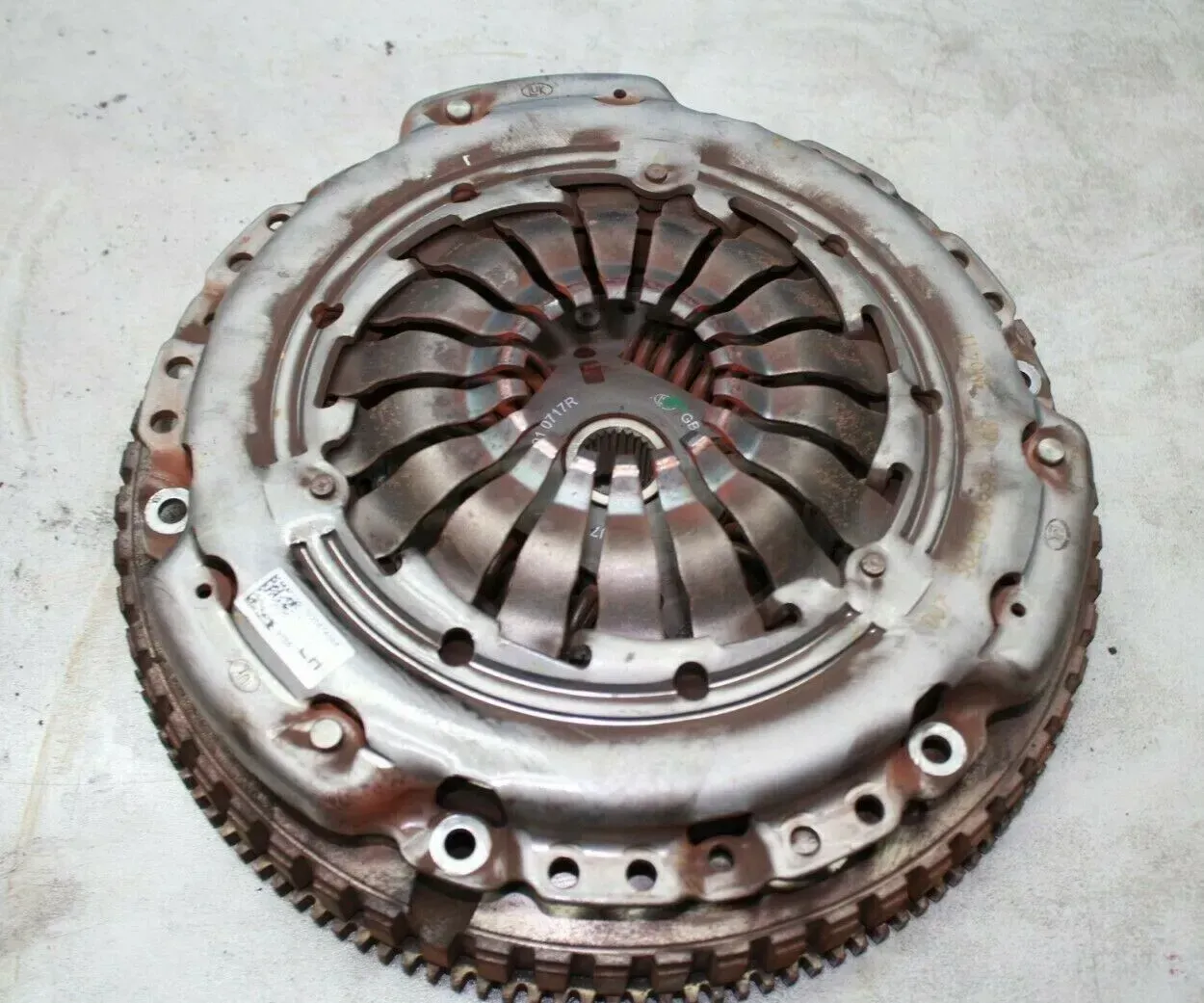 Kupplungssatz Schwungscheibe Druckplatte 302057404R Renault Clio IV 1.5 dCi Bj14 - Bild 1