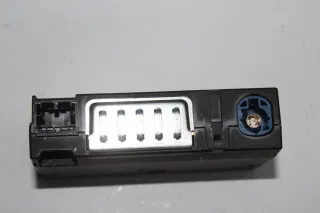 Audi A8 4N Media USB Anschluß Buchse 4N0035722 - Bild 4