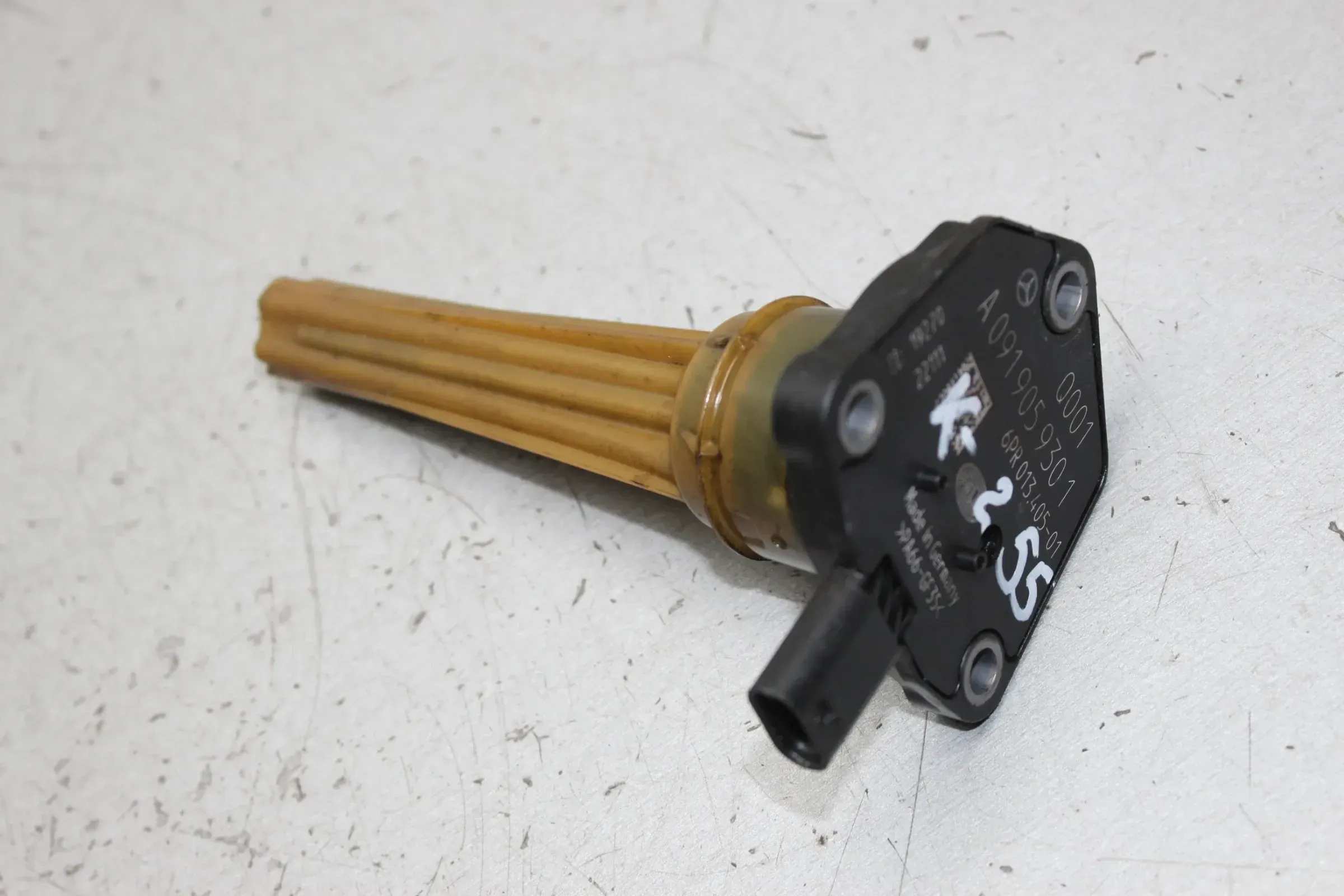 Mercedes Benz CLA 118, C 206, GLC 254 Ölstandsensor Füllstandsensor A0919059301 - Bild 1