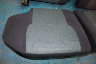 Rücksitzbank Rücksitz Sitz hinten Daihatsu Terios I 1.3 4WD J1 Bj.02 - Bild 2
